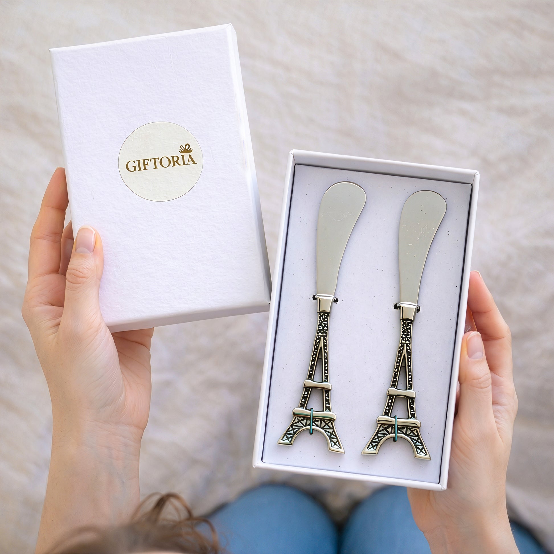 Cheese spreader set 2pcs in Giftoria gift box packaging