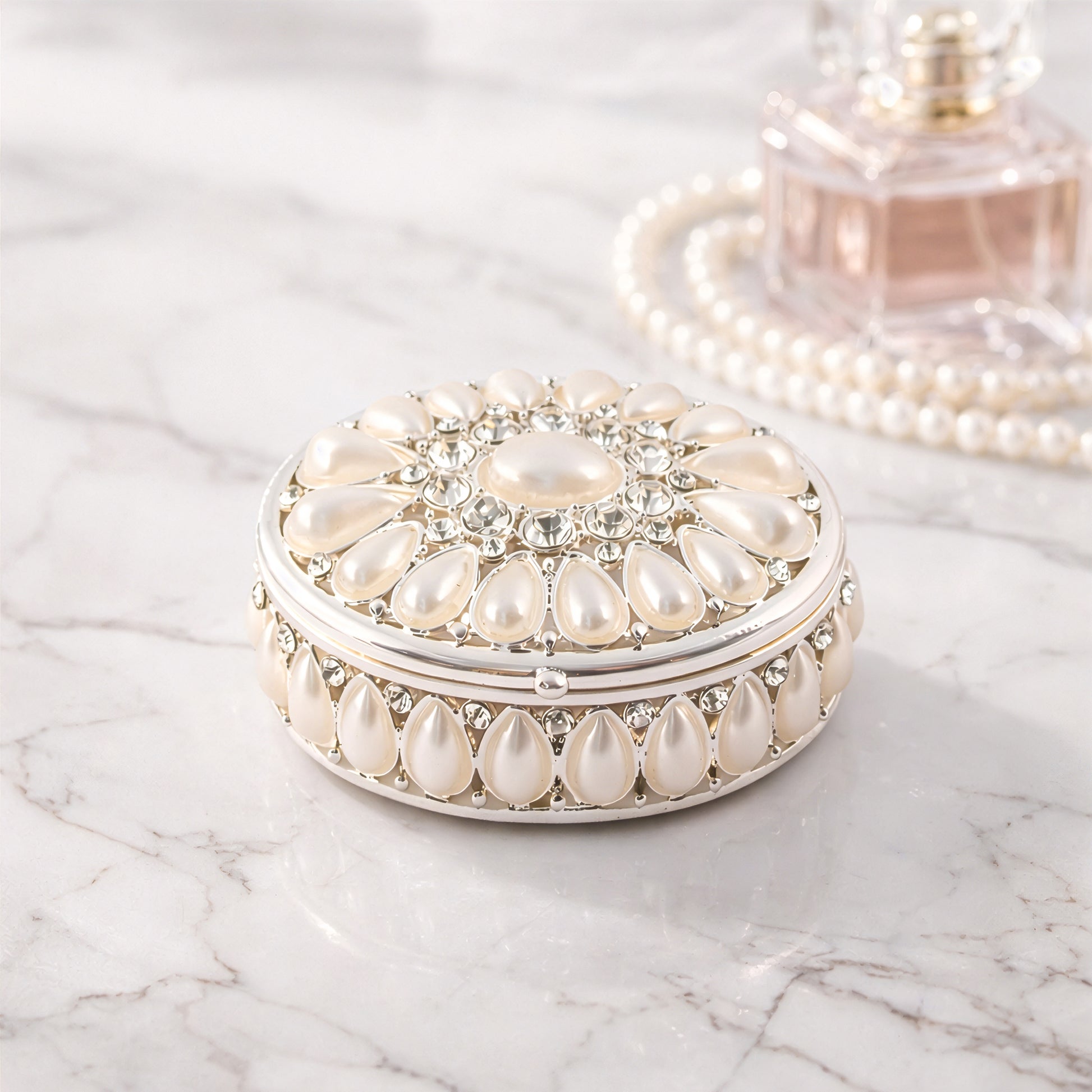 Silver pearl oval jewellery box with pearl decorative lid