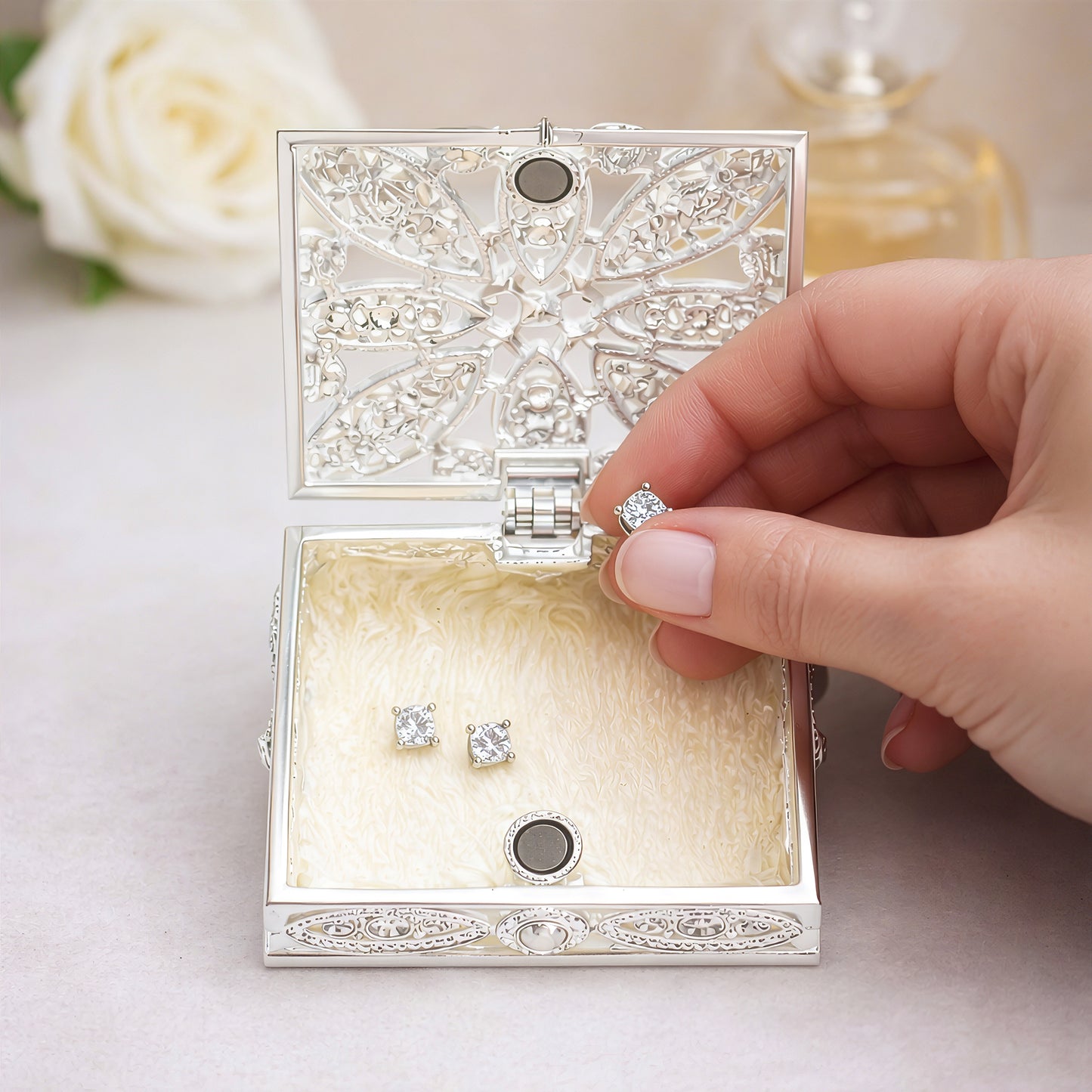 Silver pearl square jewellery box interior for earrings