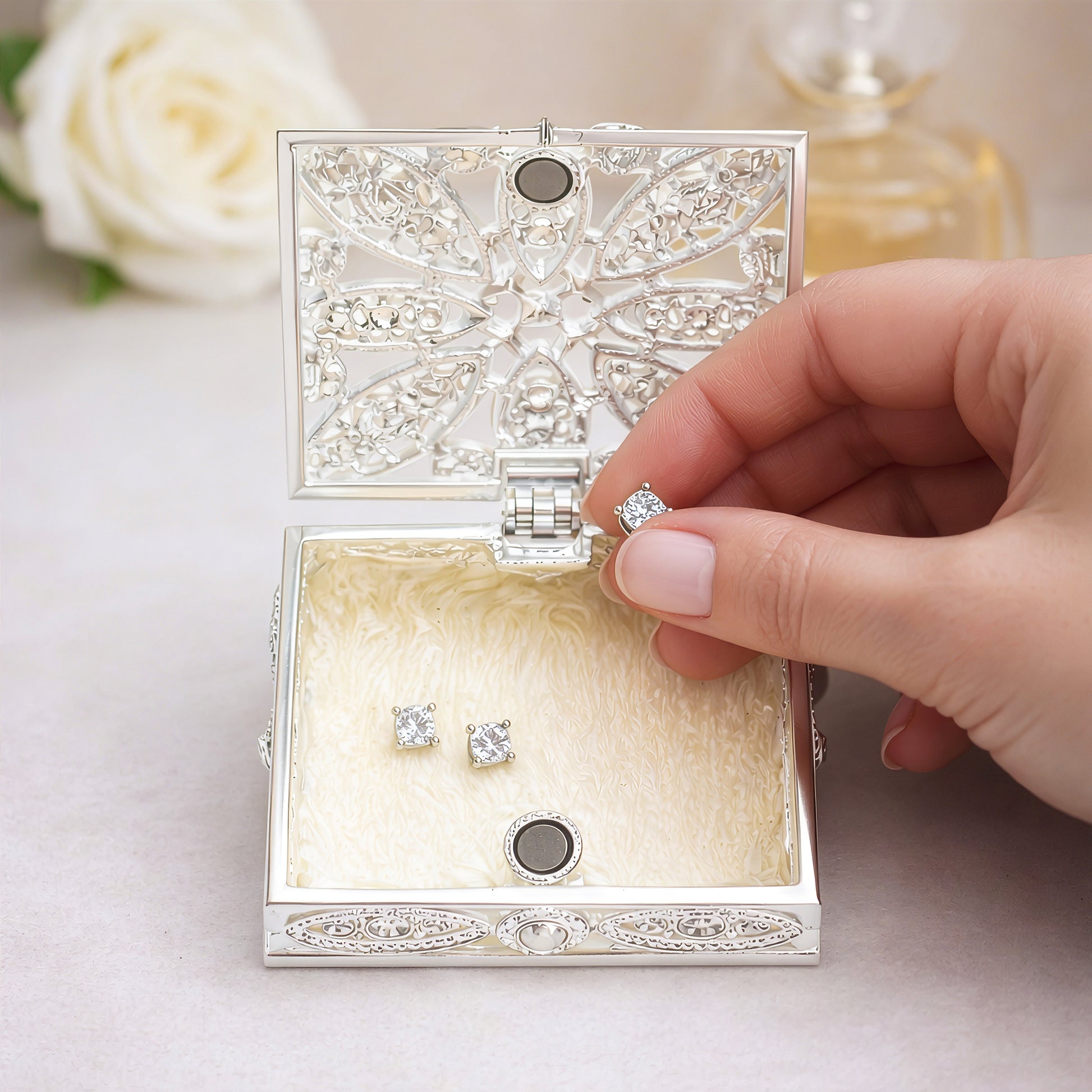 Silver pearl square jewellery box interior for earrings