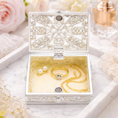 Silver pearl square jewellery box with ring and necklace display
